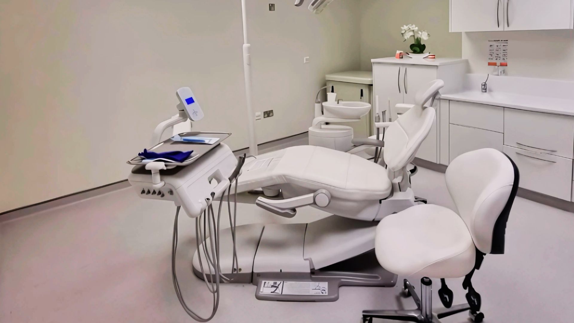 Dentist near me at LIPS Healthcare Battersea - London